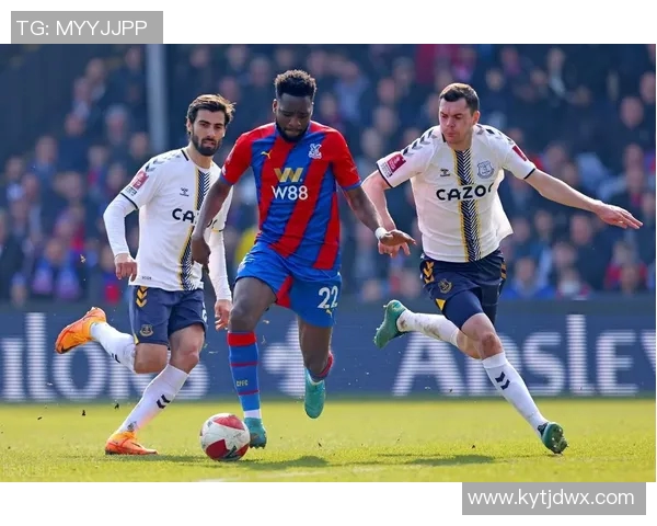 埃弗顿主场迎战水晶宫双方争夺英超宝贵积分的激烈对决